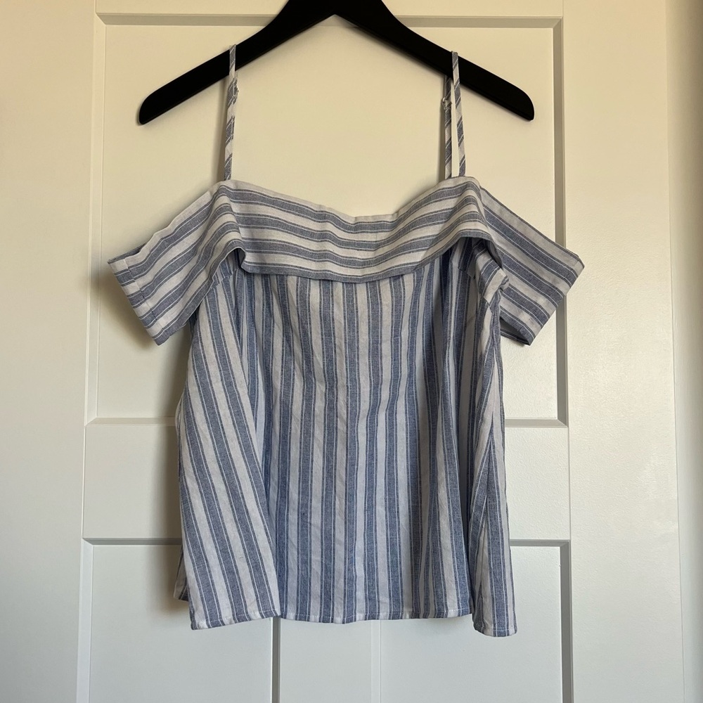 ✨NWT✨ Sugar Lips Off the Shoulder Top Size Medium